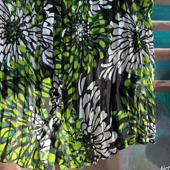 Sash Green Floral Sheer Ruffle blouse Medium - Picture 5 of 16